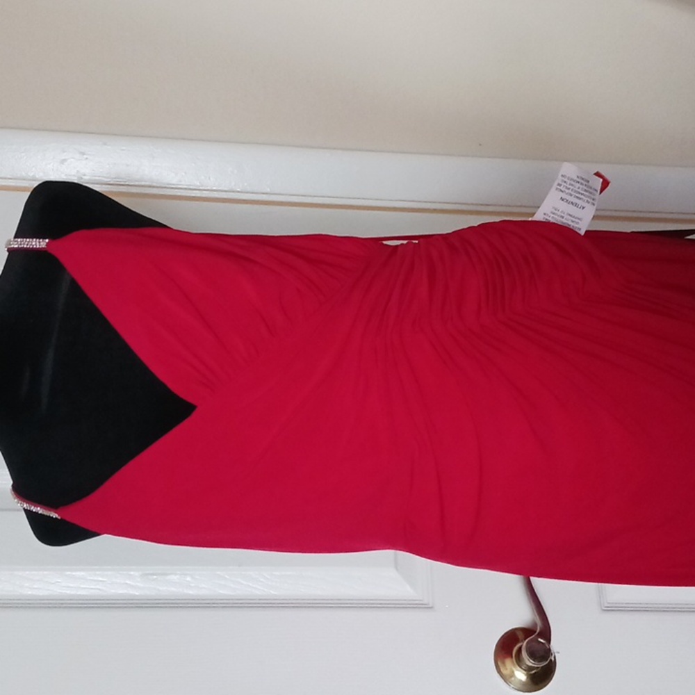 Drapped column gown